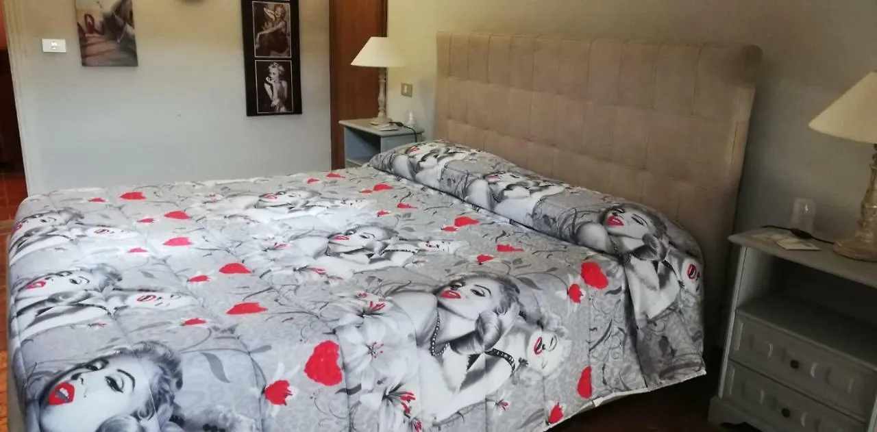 La Mansarda Di Marilyn In Toscana Apartment Cetona