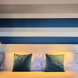 appartamento-stella-del-garda.hotelinveneto.com/